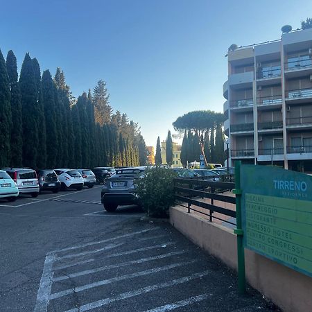 Parco Tirreno Hotel Рим Екстериор снимка