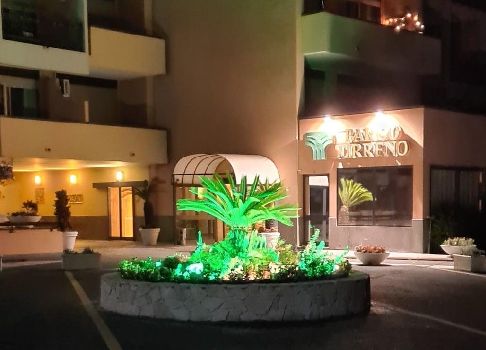 Parco Tirreno Hotel Рим Екстериор снимка
