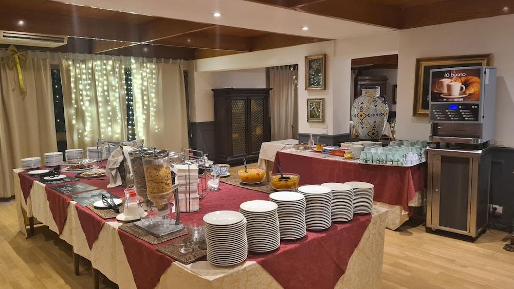 Parco Tirreno Hotel Рим Екстериор снимка