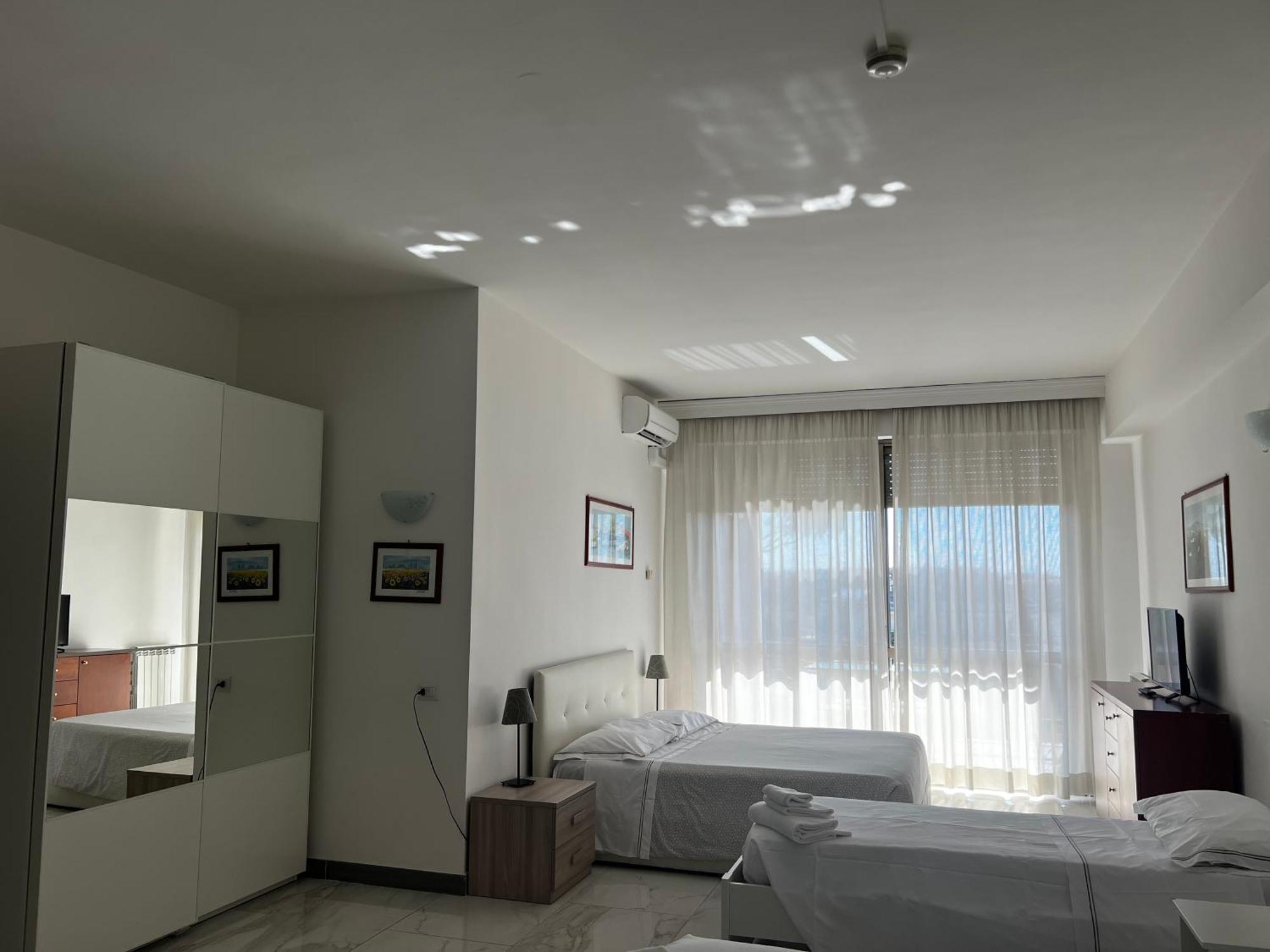 Parco Tirreno Hotel Рим Екстериор снимка