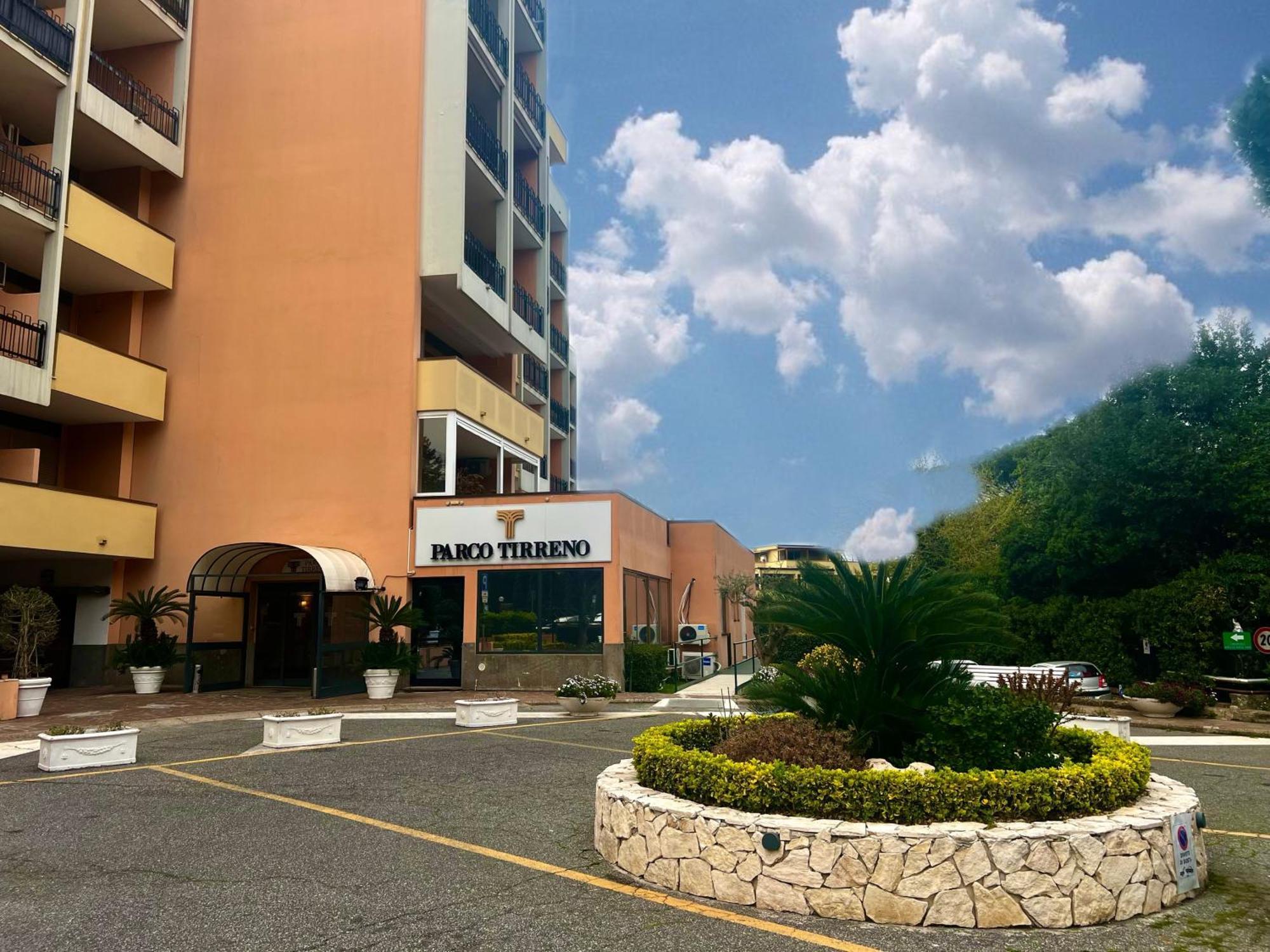 Parco Tirreno Hotel Рим Екстериор снимка