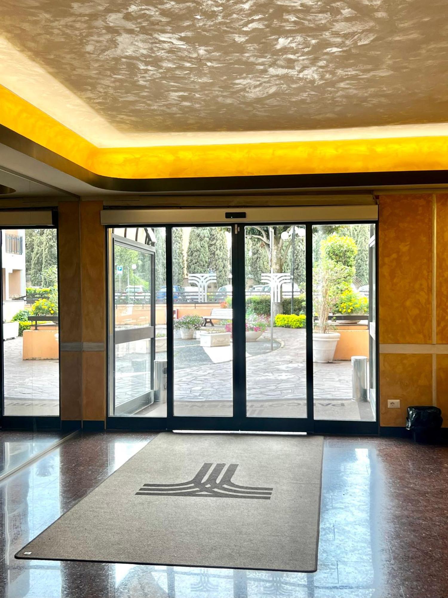 Parco Tirreno Hotel Рим Екстериор снимка