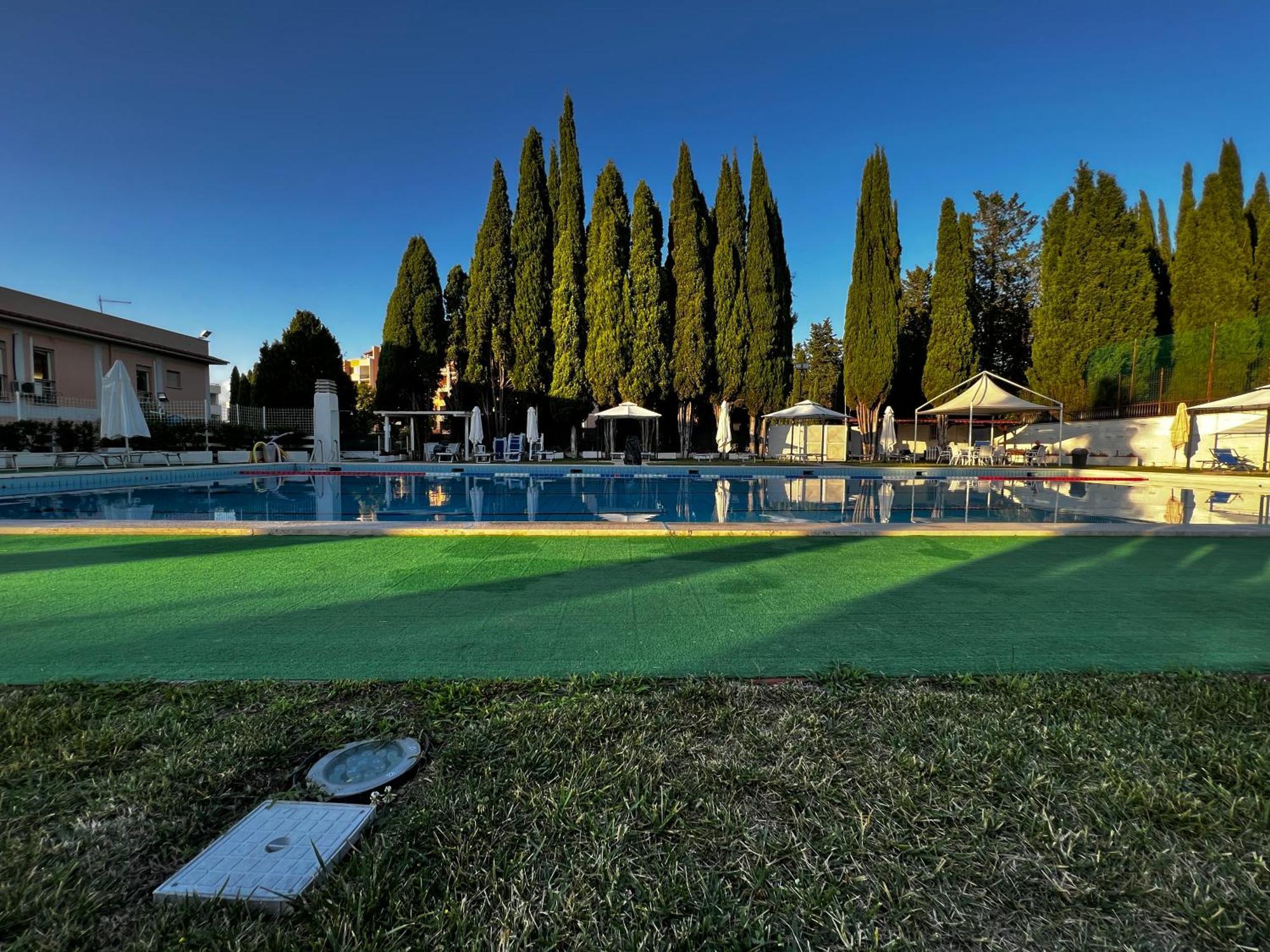 Parco Tirreno Hotel Рим Екстериор снимка